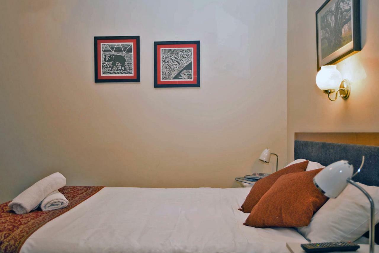 Delatite Hotel Mansfield Bagian luar foto