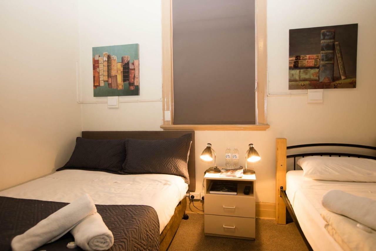 Delatite Hotel Mansfield Bagian luar foto